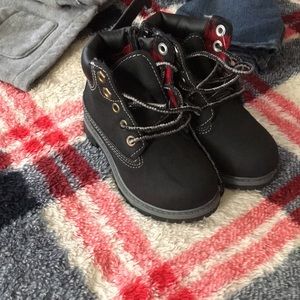 Boots size 7 NWT